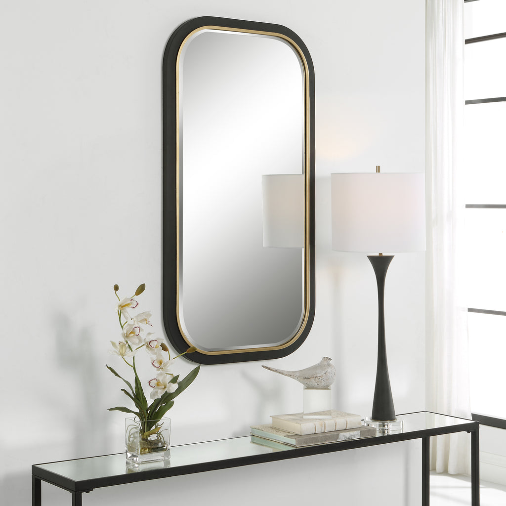 09880 Nevaeh Curved Rectangle Mirror | Lifestyle Image