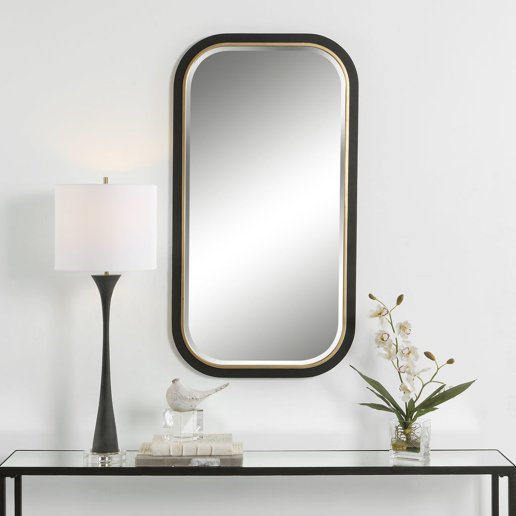 09880 Nevaeh Curved Rectangle Mirror | Lifestyle Image