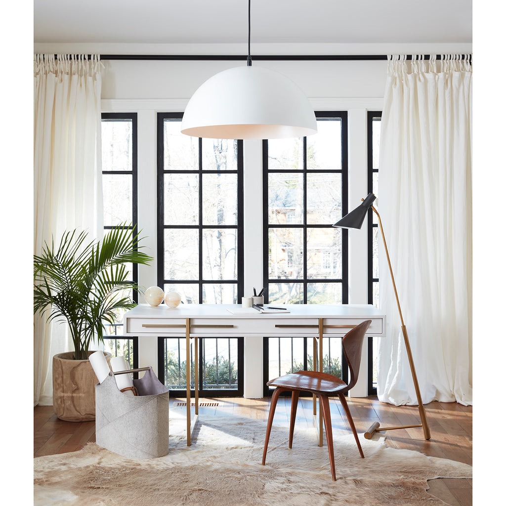 17-1004WT Peridot 1 Light Outdoor Chandelier | Lifestyle Image