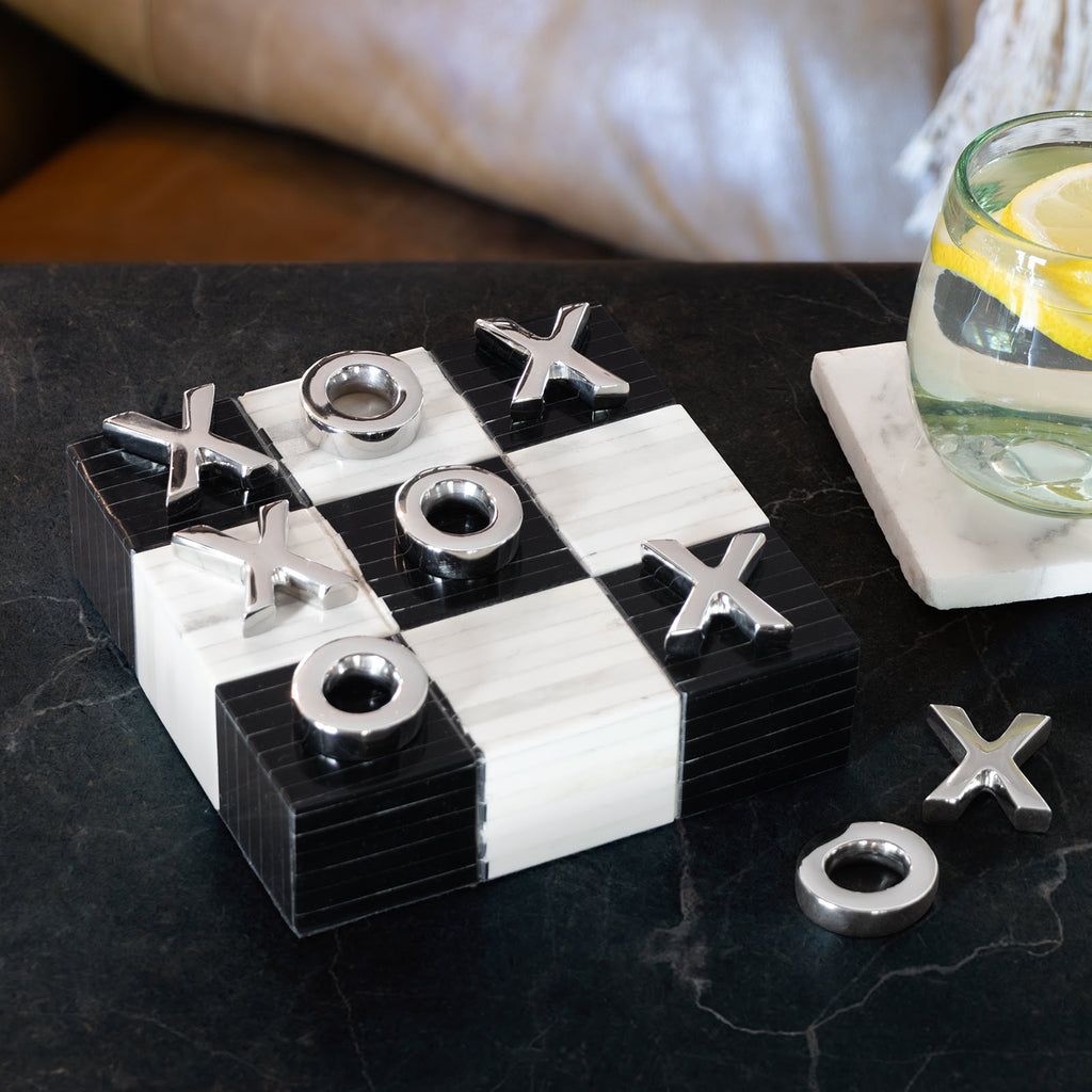 20-1091PN Tic Tac Toe Flat Board | Lifestyle Image