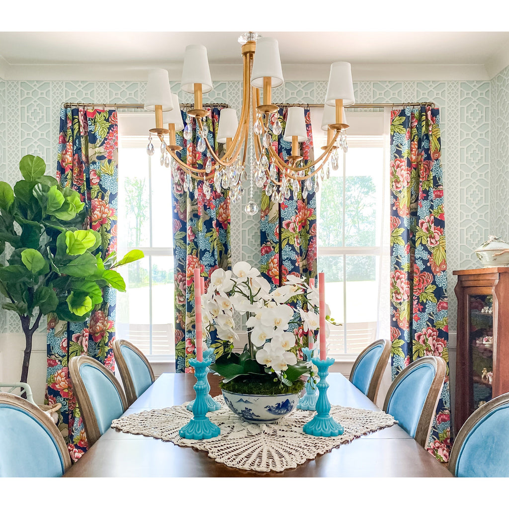 Crystorama Bridgehampton 28'' Chandelier in Antique Gold - Lifestyle View