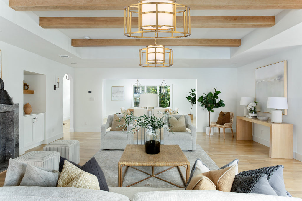 9595-LG Hulton 25'' Chandelier | Lifestyle Image