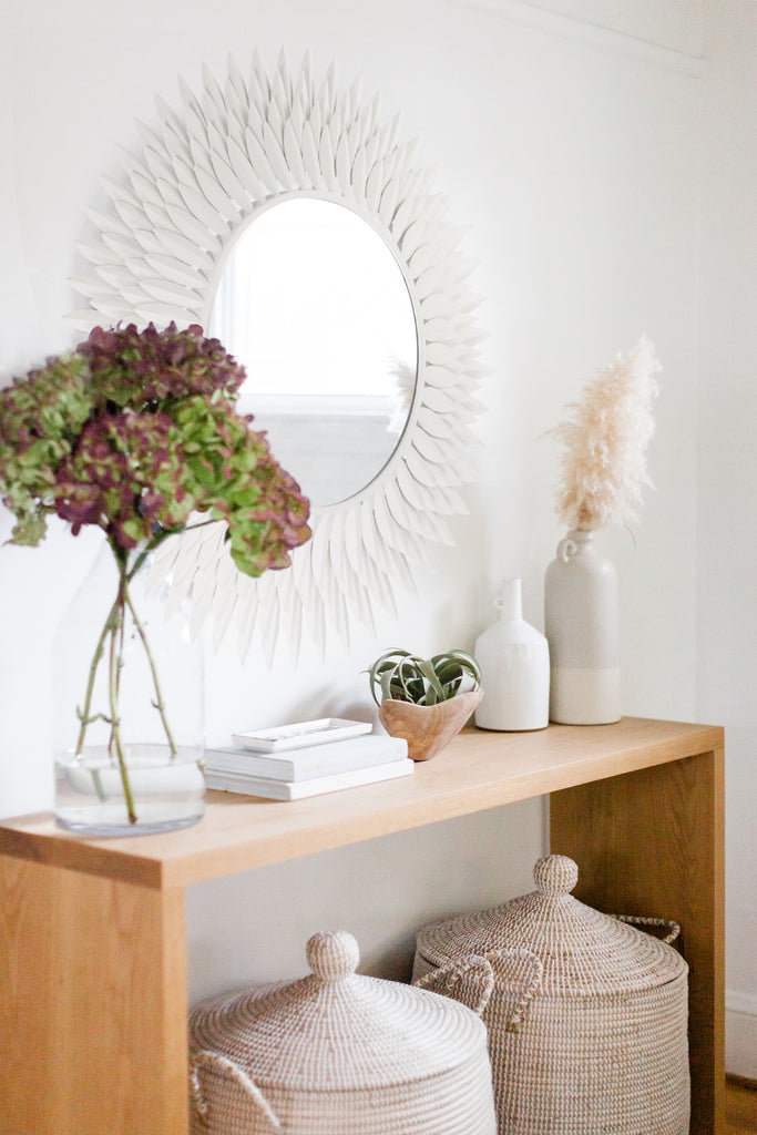 BRH-M530-MT Broche 30in Mirror | Lifestyle Image