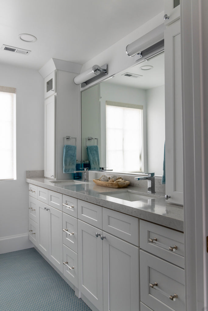 FOS-A8051-CH Foster 5'' LED Bathroom Vanity | Lifestyle Image