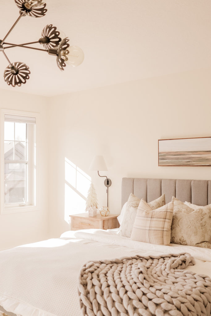 HL240101-OB Patti 1 Light Sconce | Lifestyle Image