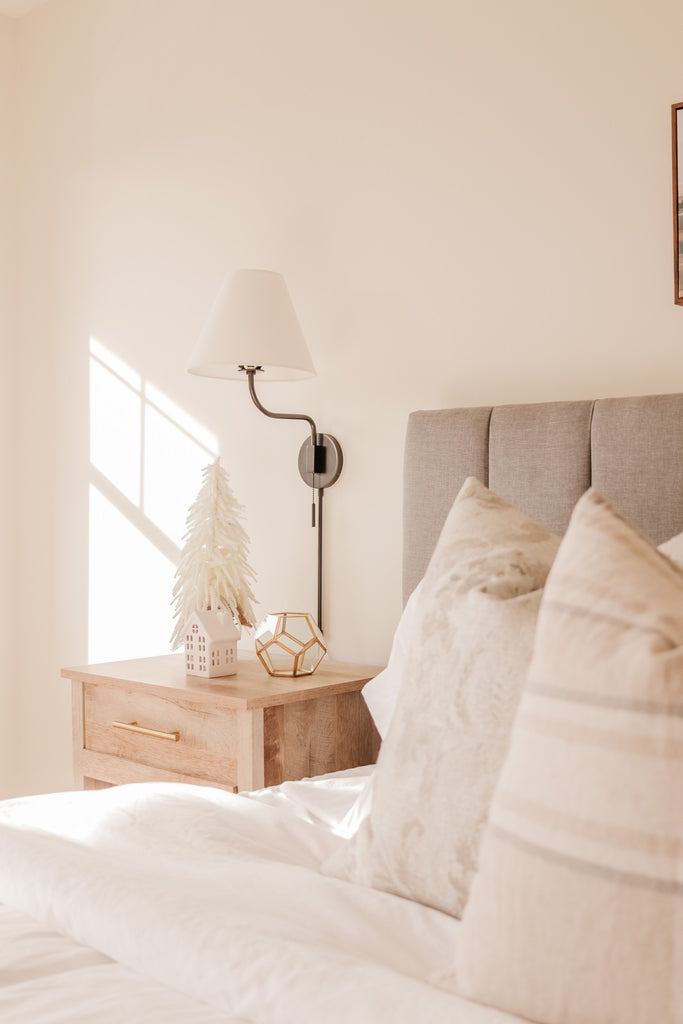 HL240101-OB Patti 1 Light Sconce | Lifestyle Image