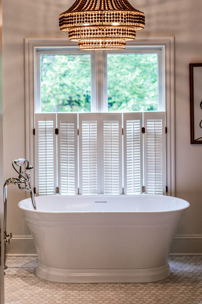 SIL-B6006-BS Silas 26.75'' Chandelier | Lifestyle Image