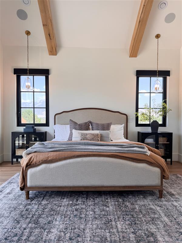 VSS-7015-LG Voss 15.25'' Pendant | Lifestyle Image