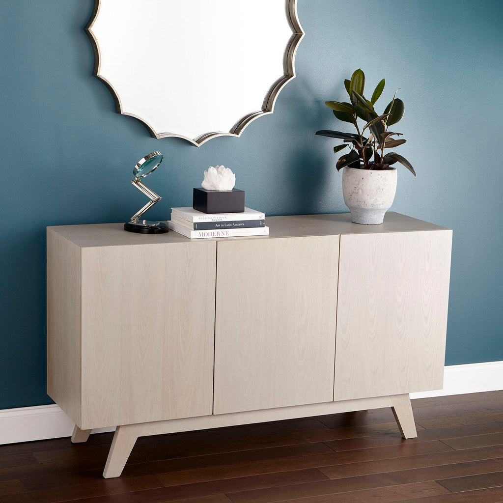 cy-02582 Quartz Table Accent-MD | Lifestyle Image