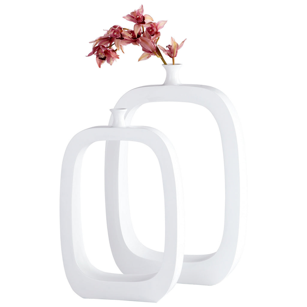 cy-05986 Beyond the Pale Vase -LG | Alternate Image