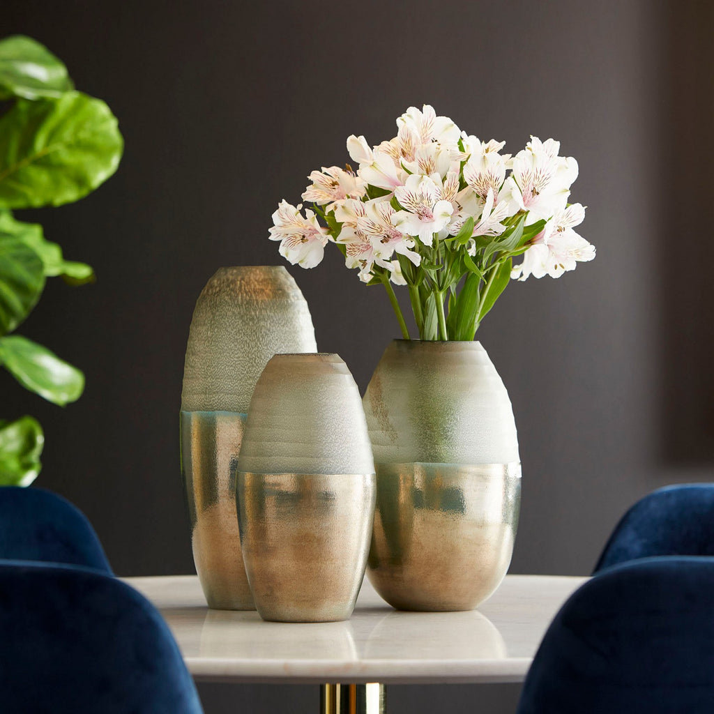 cy-08662 Around the World Vase -LG | Lifestyle Image