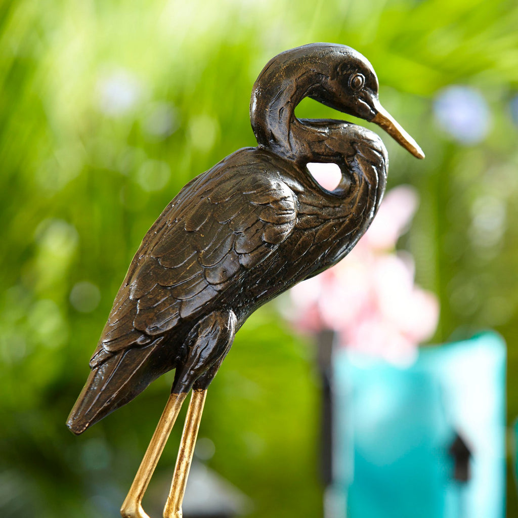 cy-08835 Midnight Avian Sculpture | Lifestyle Image